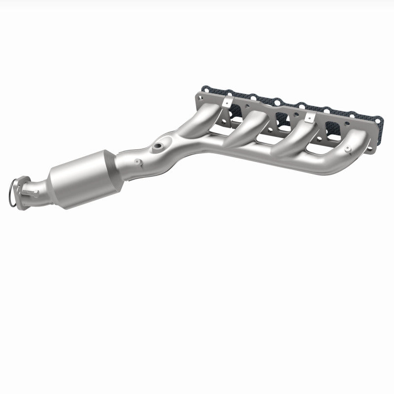 Magnaflow 05-06 Nissan Titan 5.6L Direct Fit Converter 5582357 5582357 360 Degree Image Set