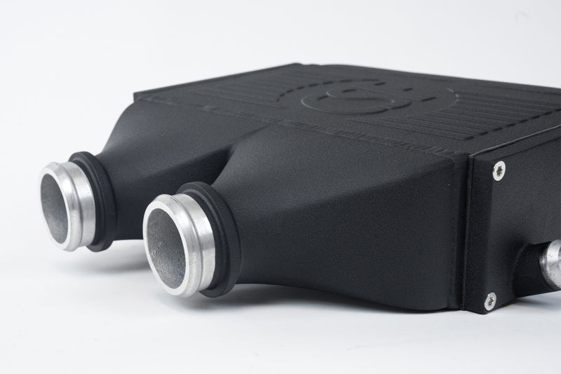 CSF 2014+ BMW M3/M4 (F8X) Top Mount Charge-Air-Cooler - Crinkle Black 8082 8082 Photo - Close Up