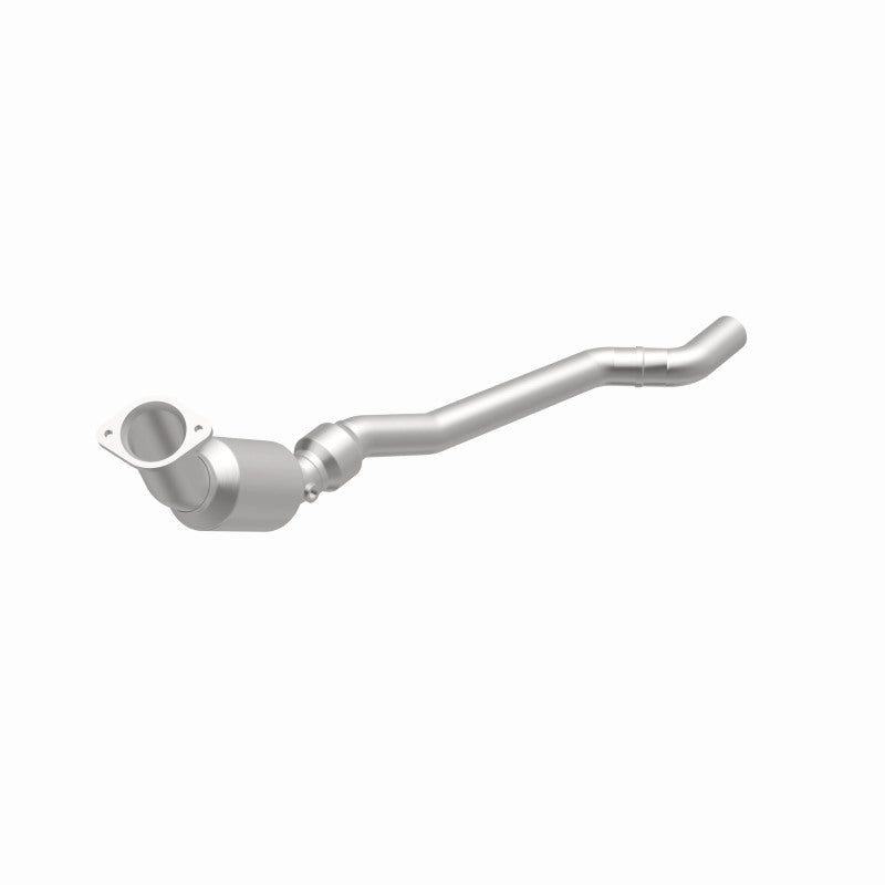 MagnaFlow California Grade CARB Compliant Direct-Fit Catalytic Converter 5561585 360 Degree Image Set