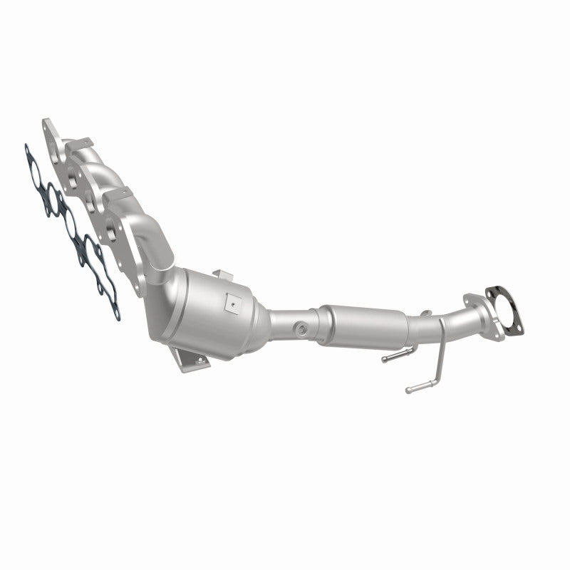 MagnaFlow Ford C-Max OEM Grade Federal / EPA Compliant Manifold Catalytic Converter 22-186 360 Degree Image Set