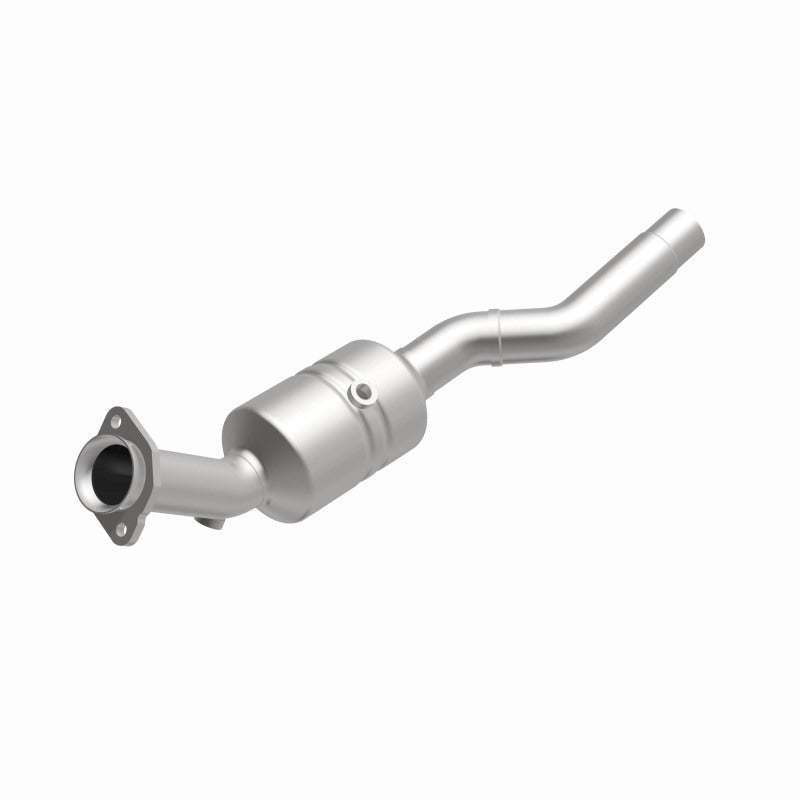 MagnaFlow Jaguar California Grade CARB Compliant Direct-Fit Catalytic Converter 5461948 360 Degree Image Set