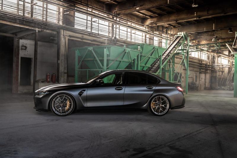 KW 2021+ BMW M3 (G80) Sedan/ M4 (G82) Coupe 2WD Coilover Kit V3 352200EB 352200EB Photo - lifestyle view
