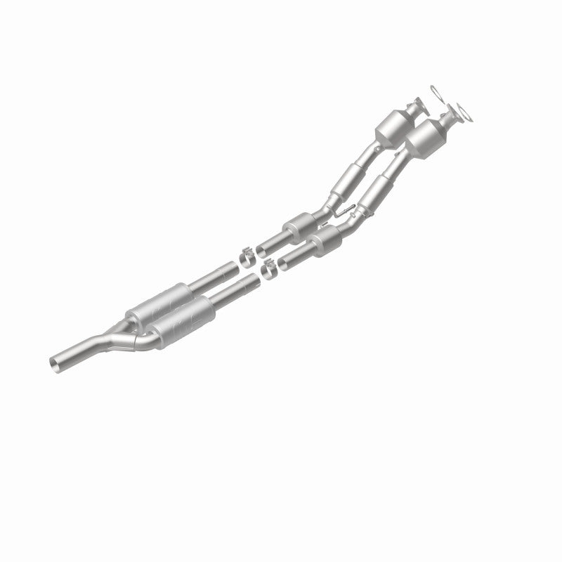MagnaFlow Volkswagen Passat OEM Grade Federal / EPA Compliant Direct-Fit Catalytic Converter 52938 360 Degree Image Set