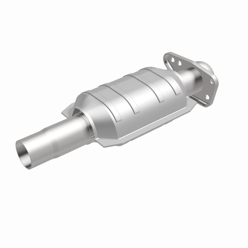 MagnaFlow Standard Grade Federal / EPA Compliant Direct-Fit Catalytic Converter 23496 360 Degree Image Set