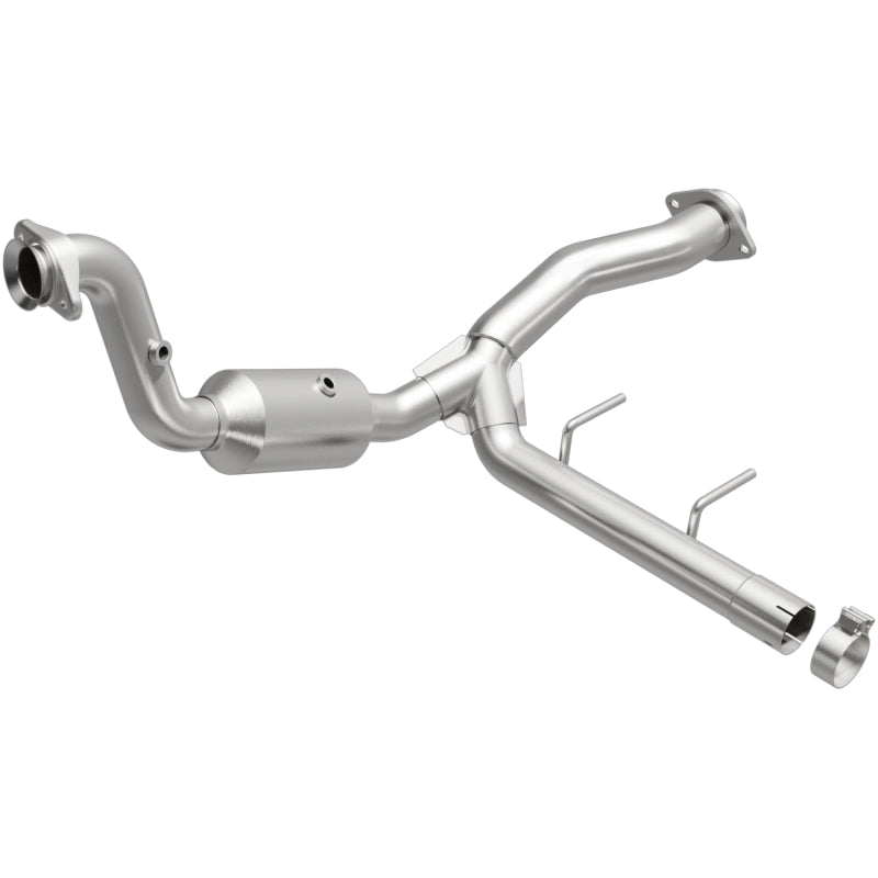 MagnaFlow Ford F-150 OEM Grade Federal / EPA Compliant Direct-Fit Catalytic Converter 21-471 Photo - Primary