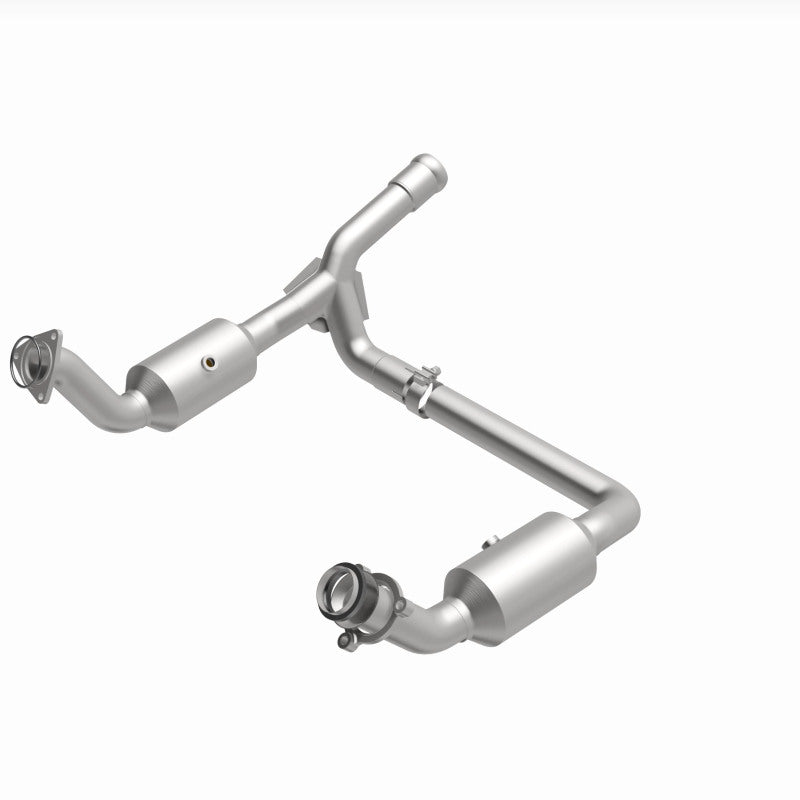 Magnaflow 19-20 GMC Sierra 1500 Single Underbody 4.3L/5.3L Direct Fit Catalytic Converter 280656 280656 360 Degree Image Set