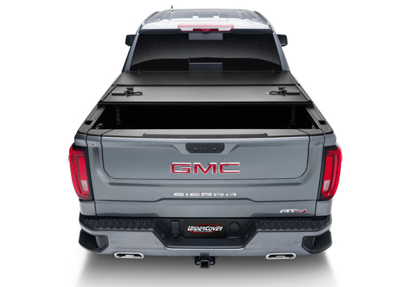 UnderCover 19-21 Ram 1500 6.4ft (Does not fit Rambox) Triad Bed Cover TR36009 TR36009 Photo - Mounted