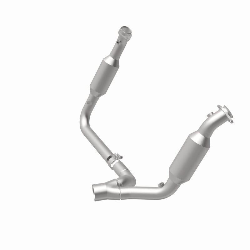 MagnaFlow Dodge Ram 1500 California Grade CARB Compliant Direct-Fit Catalytic Converter 5451711 360 Degree Image Set