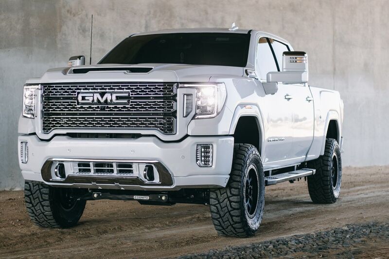 Cognito 20-24 Chevy/GMC Silv/Sierra 2500/3500 HD 2WD/4WD 4in Perf Lift Kit w/ Fox PSRR 2.0 Shocks 110-P0896 110-P0896 Photo - lifestyle view