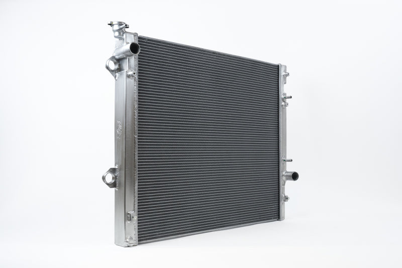 CSF 03-09 Lexus GX470 4.7L V8 / 03-09 Toyota 4Runner 4.7L V8 All Metal Radiator 7215 7215 Photo - out of package