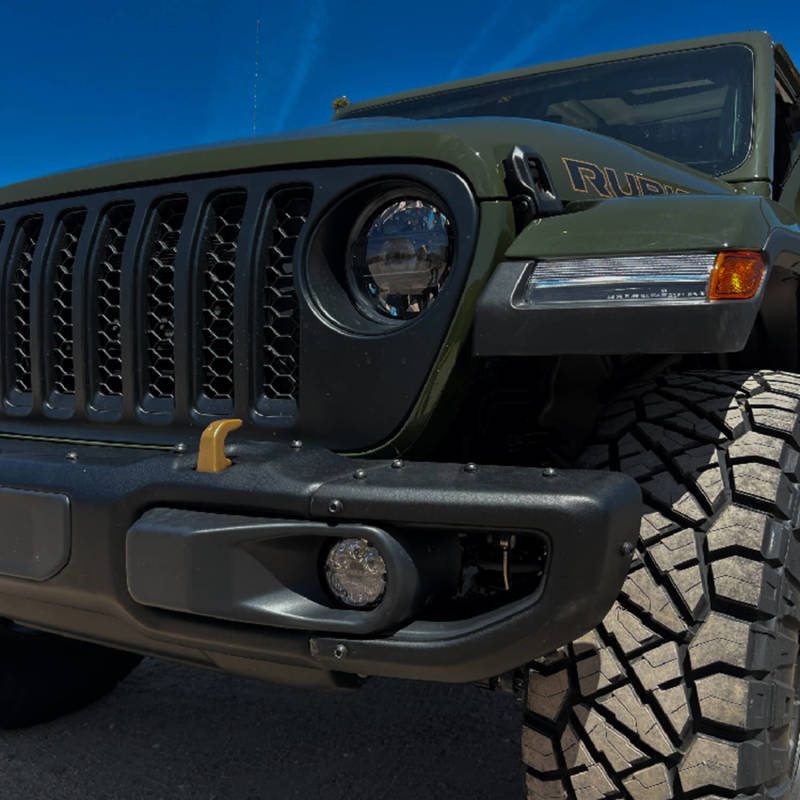 ARB Nacho Jeep JL / JT 3 Piece Modular Bumper Quatro Fog Mount V3JW2 V3JW2 Photo - Mounted
