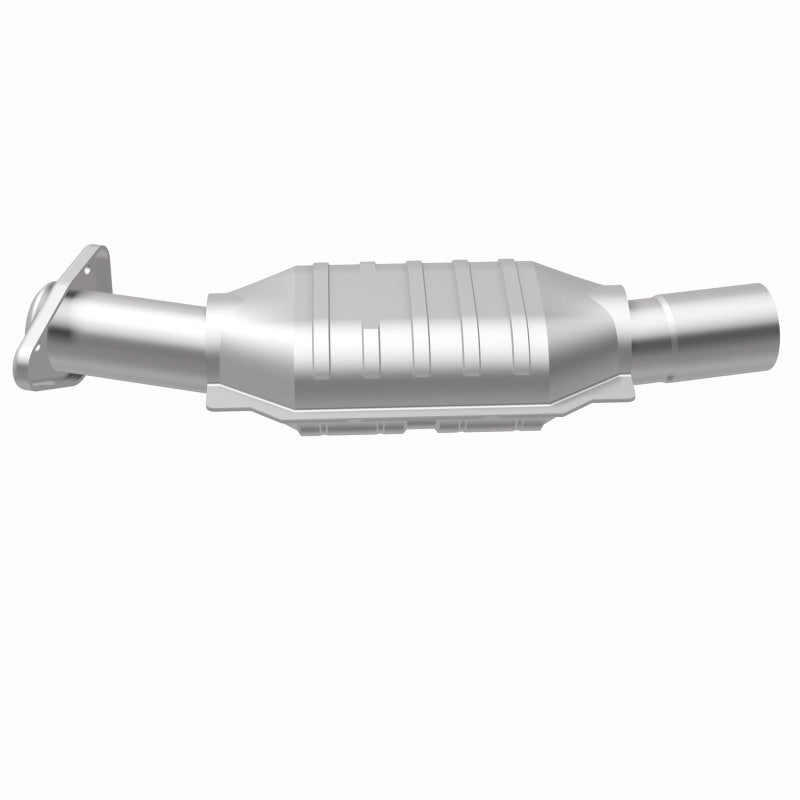 MagnaFlow Standard Grade Federal / EPA Compliant Direct-Fit Catalytic Converter 93431 360 Degree Image Set