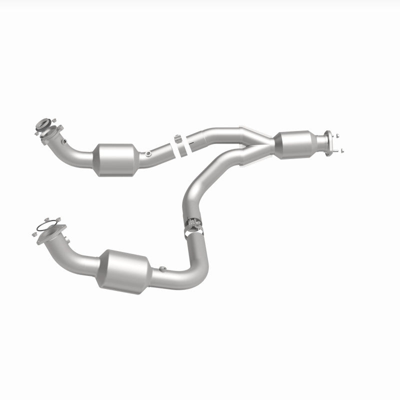 Magnaflow 12-20 Chevrolet Express 4500 Underbody 6.0L Direct Fit Catalytic Converter 280505 280505 360 Degree Image Set