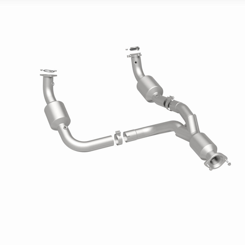 Magnaflow 12-20 Chevrolet Express 4500 Underbody 6.0L Direct Fit Catalytic Converter 280505 280505 360 Degree Image Set