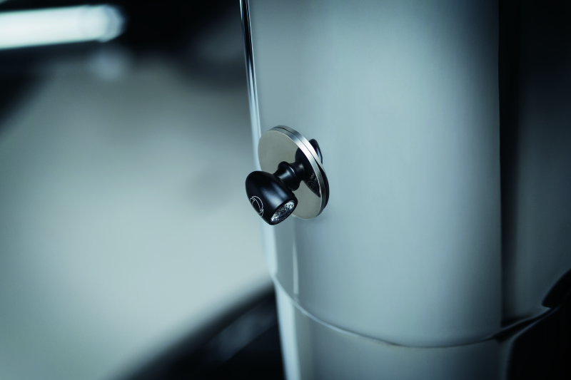 Kuryakyn Kellerman Atto Amber Satin Blk 2535 2535 User 1