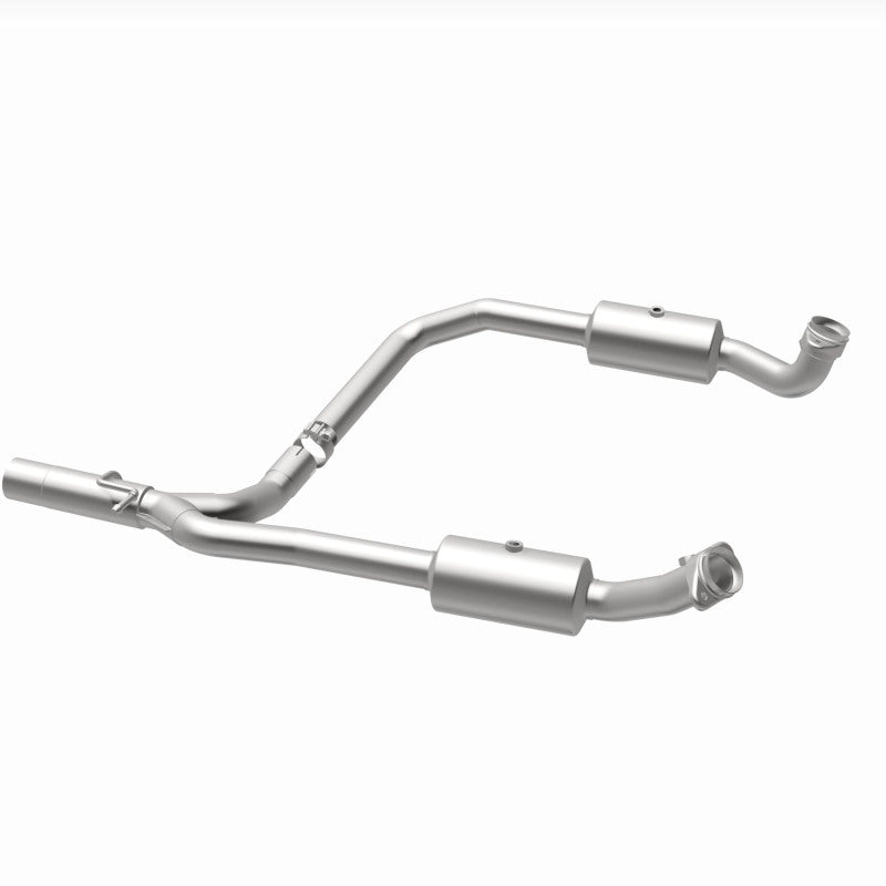 Magnaflow 09-13 Ford E-350 Super Duty V10 6.8 OEM Underbody Direct Fit Catalytic Converter 21-599 21-599 360 Degree Image Set