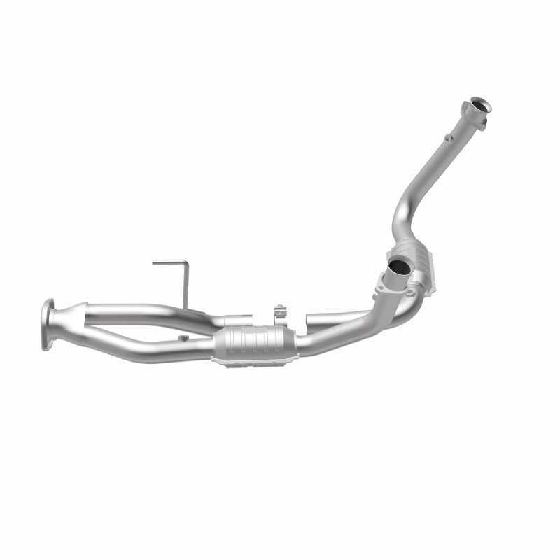 MagnaFlow Jeep OEM Grade Federal / EPA Compliant Direct-Fit Catalytic Converter 49687 360 Degree Image Set