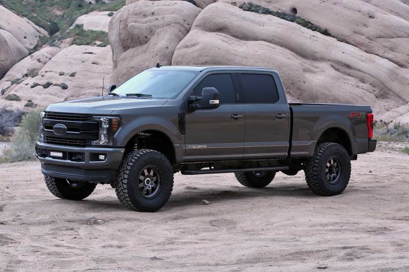 Fabtech 17-20 Ford F250/350 4WD Diesel 4in Radius Arm System w/DL 4.0 Coilovers & Rear DL Shocks K2227DL K2227DL Photo - lifestyle view