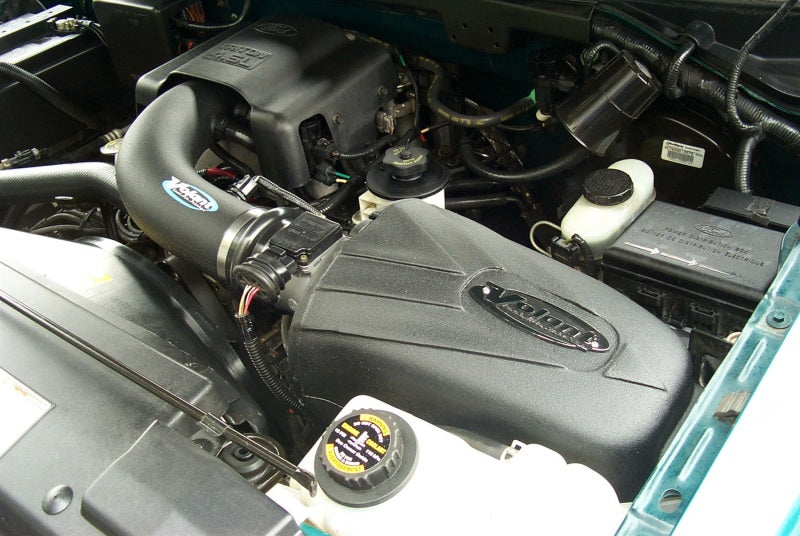 Volant 97-00 Ford Expedition 4.6 V8 PowerCore Closed Box Air Intake System 198546 Photo - Mounted