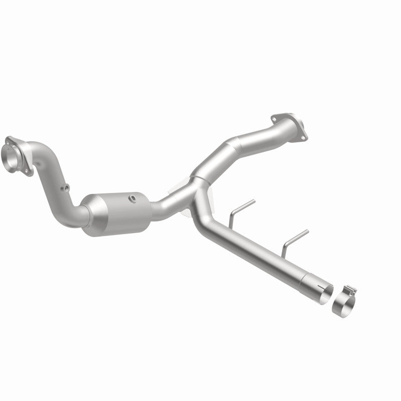 MagnaFlow Ford F-150 OEM Grade Federal / EPA Compliant Direct-Fit Catalytic Converter 21-471 360 Degree Image Set