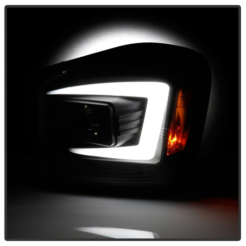 Spyder 04-06 Dodge Durango Projector Headlights - Black PRO-YD-DDU04-LB-BK 5086600 5086600 Photo - Unmounted