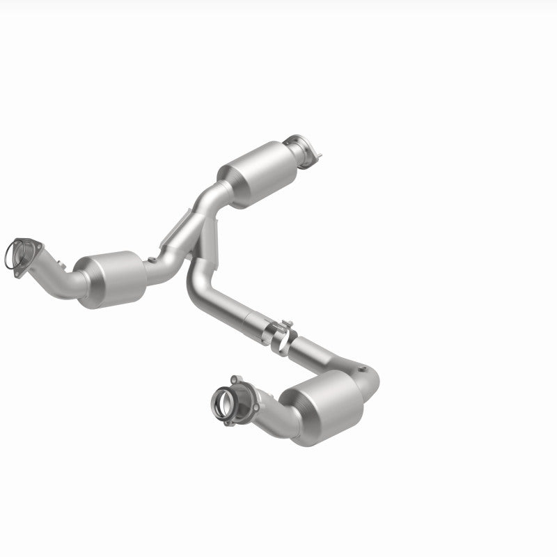 Magnaflow 2021 Chevrolet Express 2500 4.3L Underbody Direct-Fit Catalytic Converter 280429 280429 360 Degree Image Set