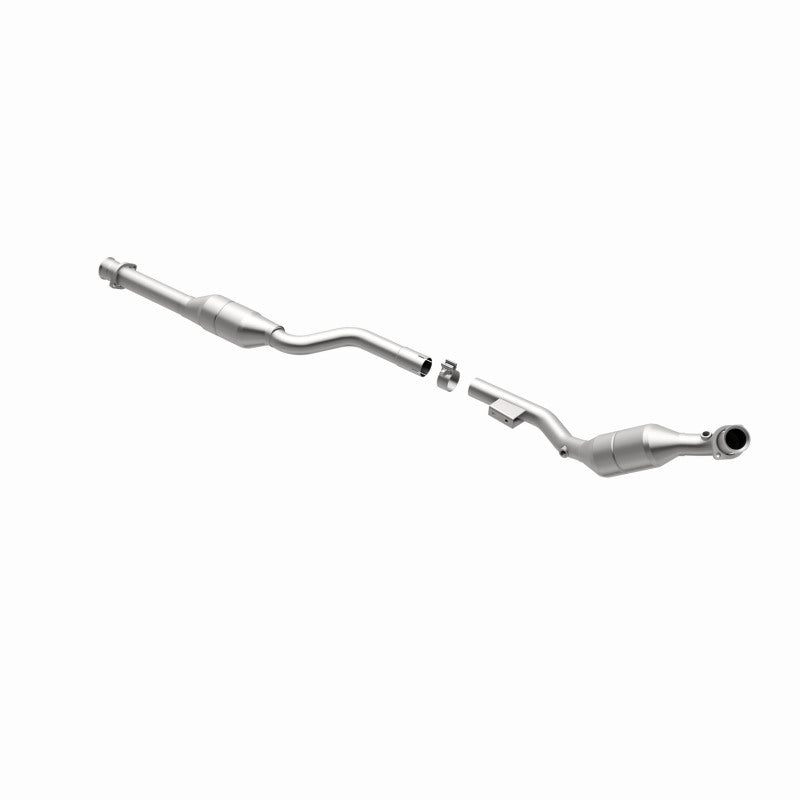 MagnaFlow Mercedes-Benz E320 California Grade CARB Compliant Direct-Fit Catalytic Converter 454028 360 Degree Image Set