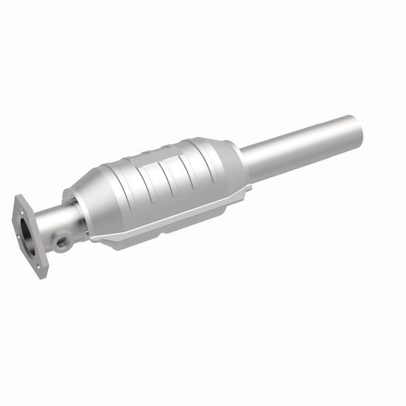 MagnaFlow Volkswagen Standard Grade Federal / EPA Compliant Direct-Fit Catalytic Converter 22917 360 Degree Image Set