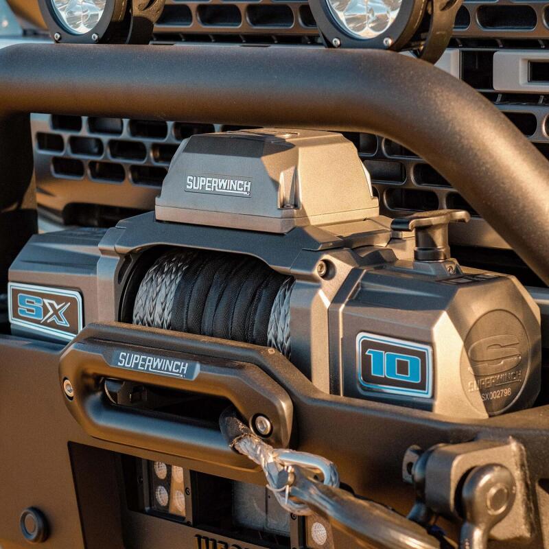 Superwinch 10000 LBS 12 VDC 3/8in x 80ft Synthetic Rope SX 10000 Winch 1710201 1710201 Photo - lifestyle view