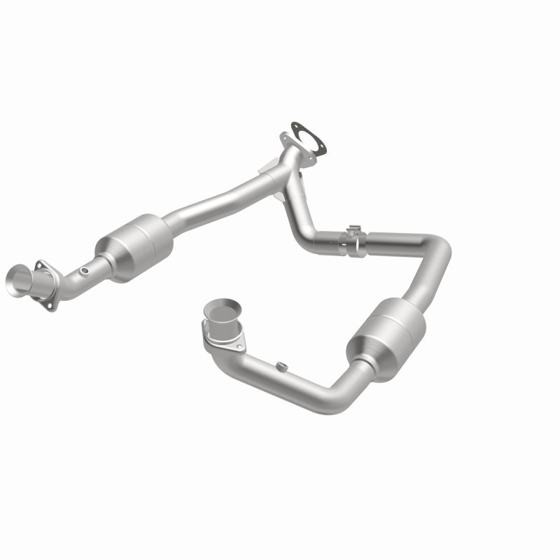 Magnaflow 2003 Ford E-350 Super Duty 5.4L Direct Fit Converter 4583378 4583378 360 Degree Image Set
