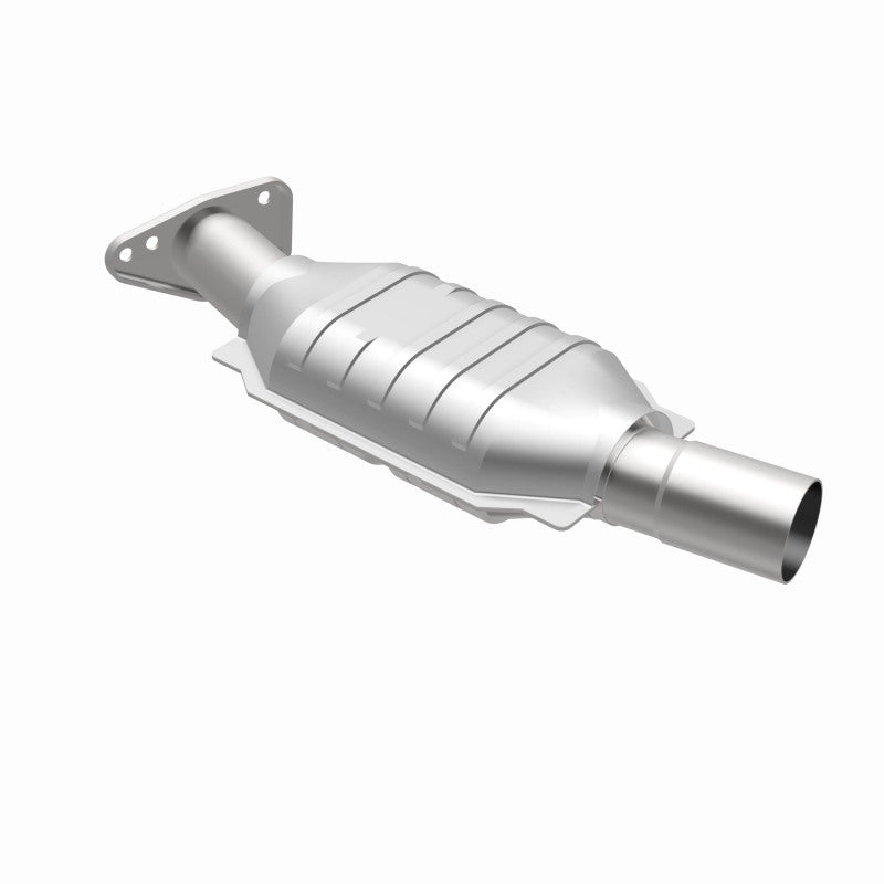 MagnaFlow Standard Grade Federal / EPA Compliant Direct-Fit Catalytic Converter 93431 360 Degree Image Set