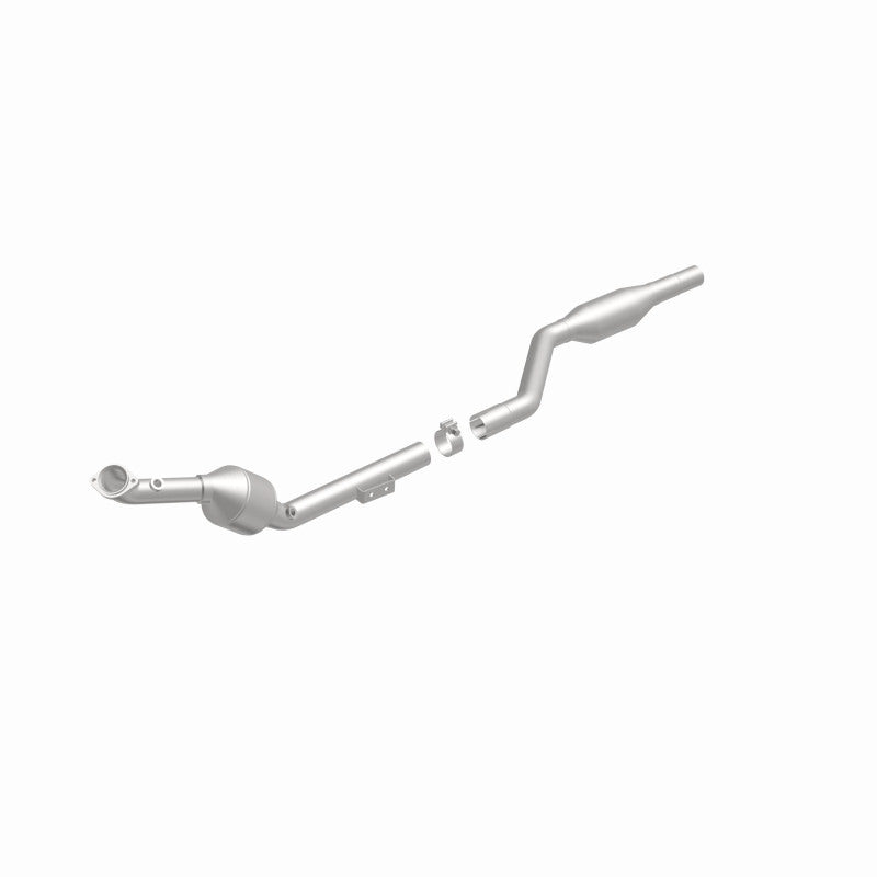 MagnaFlow Mercedes-Benz California Grade CARB Compliant Direct-Fit Catalytic Converter 5411937 360 Degree Image Set
