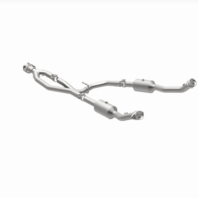 Magnaflow 20-21 Ford Transit-150 Single Underbody V6 3.5L RWD Direct-Fit Catalytic Converter 280248 280248 360 Degree Image Set