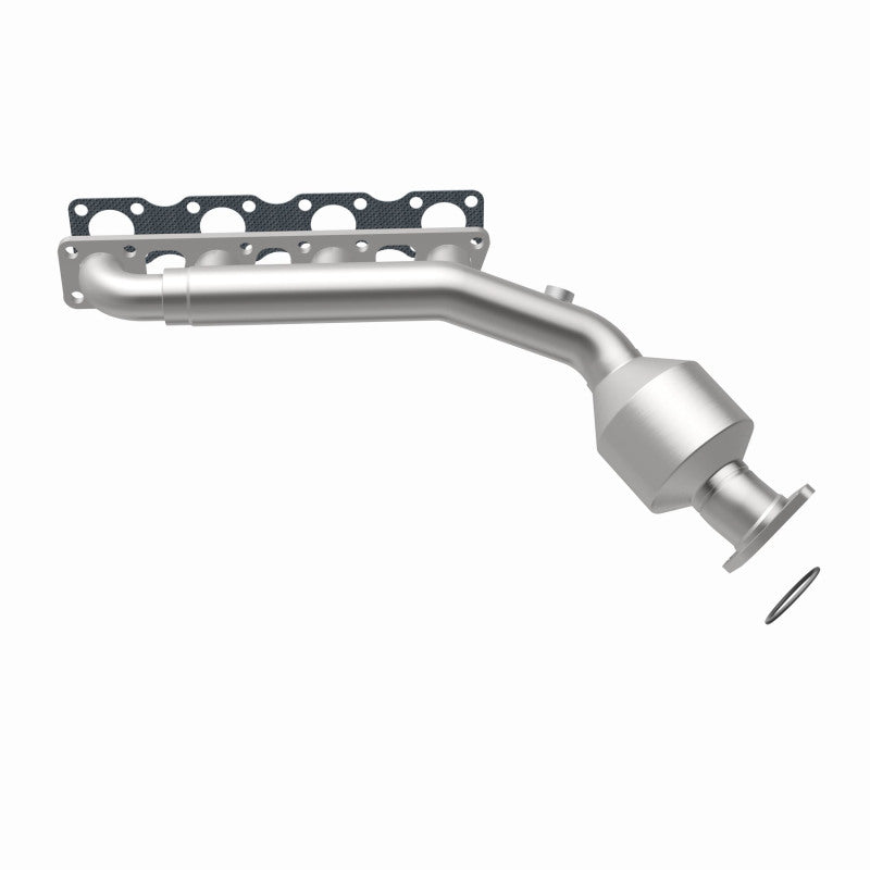 MagnaFlow Infiniti OEM Grade Federal / EPA Compliant Manifold Catalytic Converter 52424 360 Degree Image Set