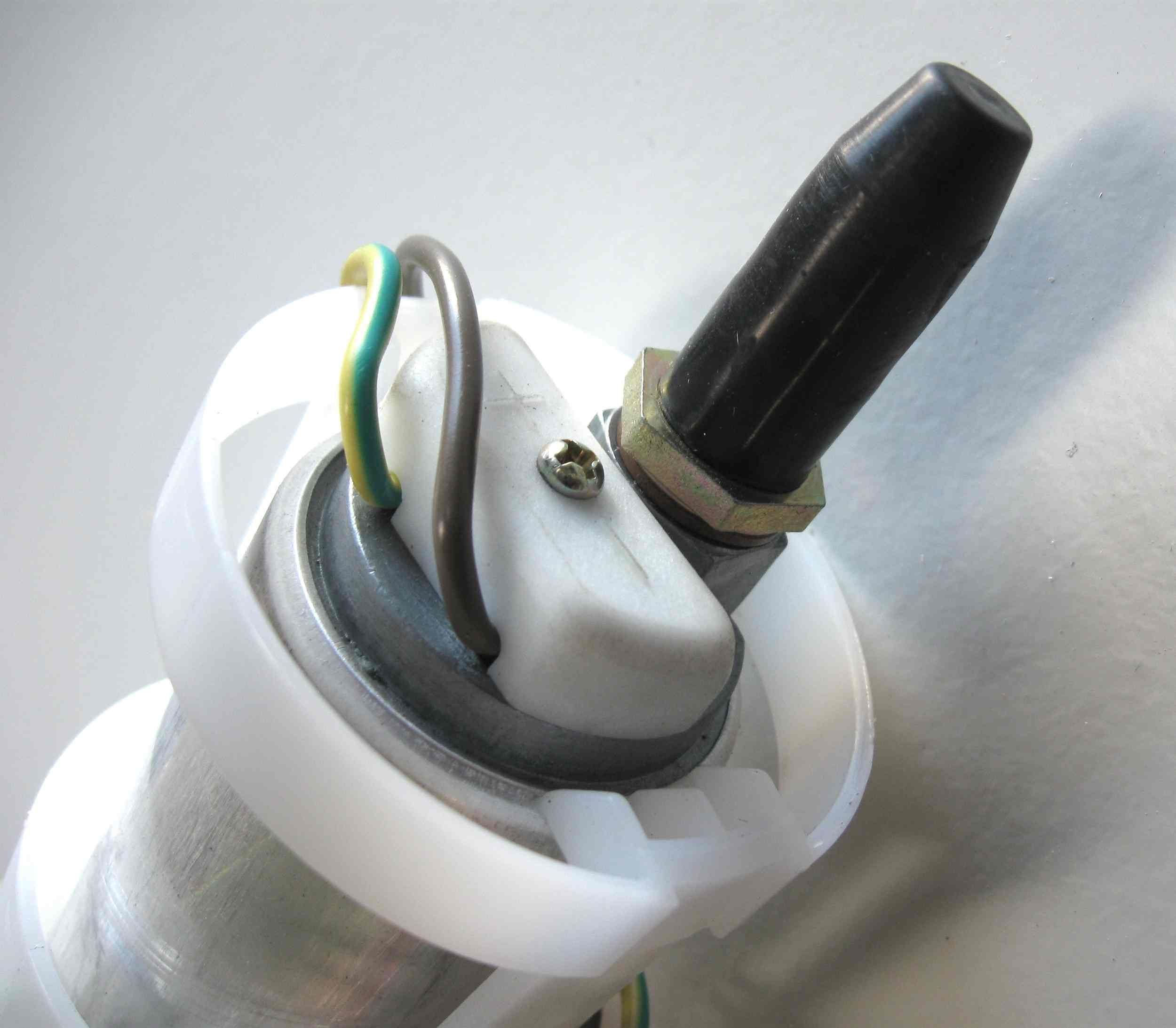 Autobest Fuel Pump and Strainer Set F4301