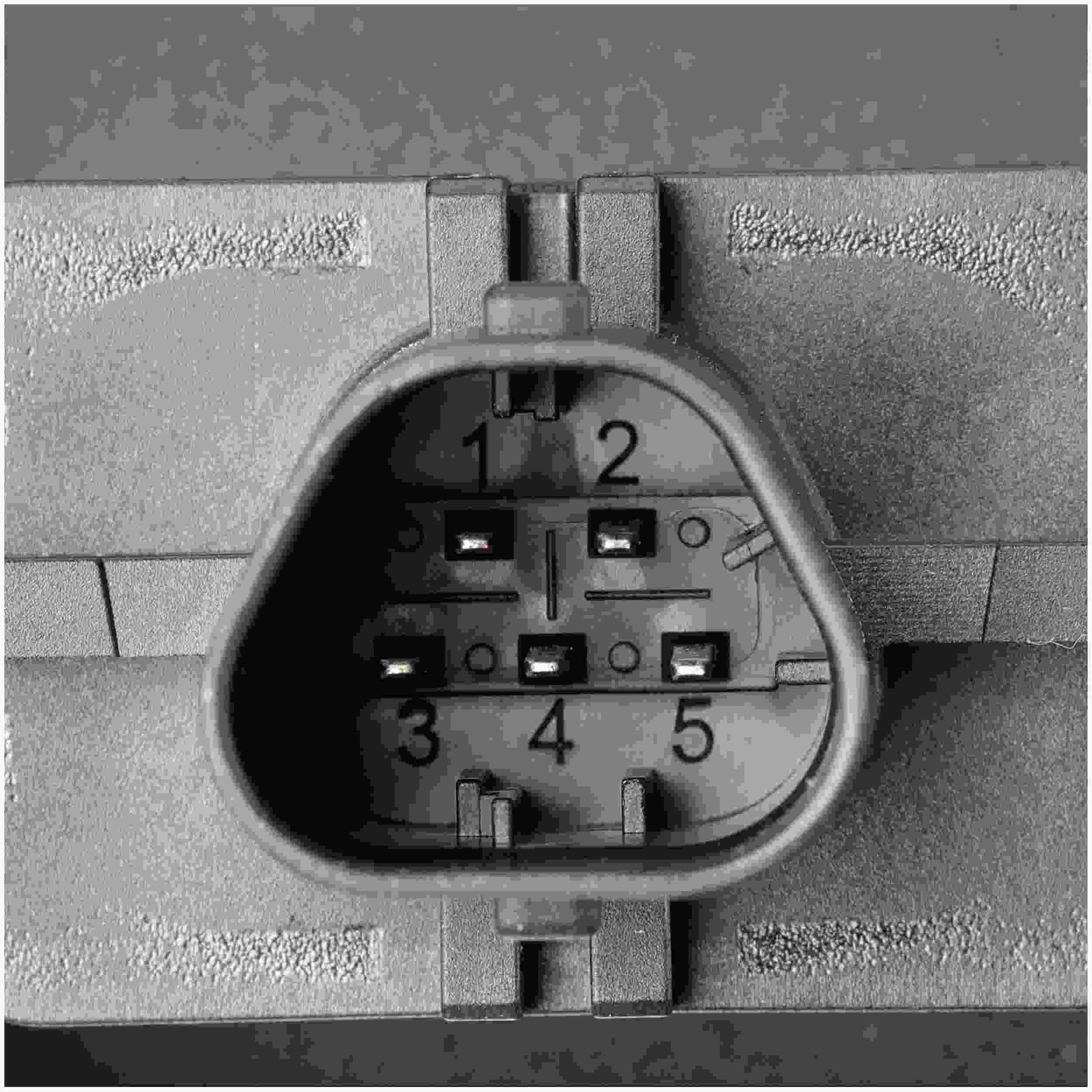 Delphi Mass Air Flow Sensor AF10556