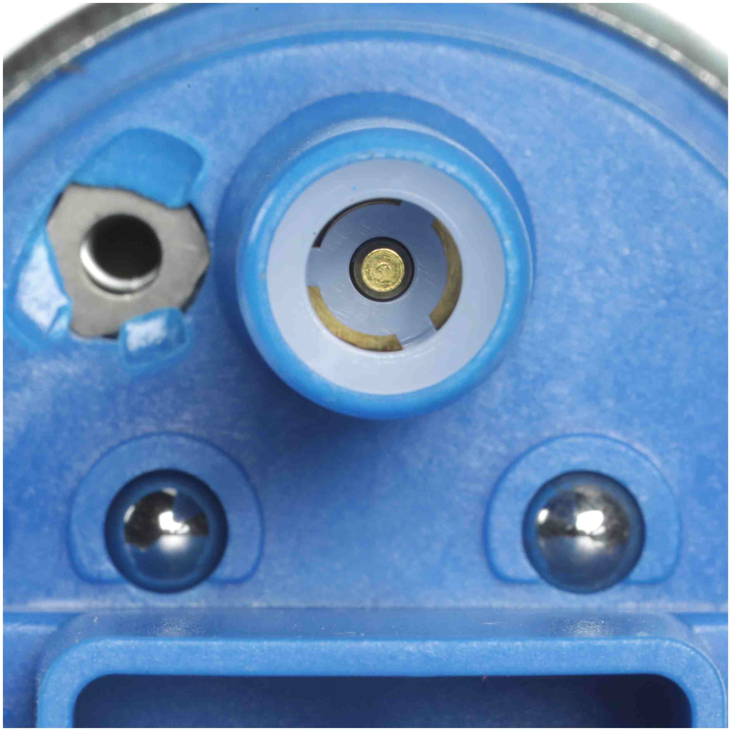 Delphi Fuel Pump and Strainer Set FE0690