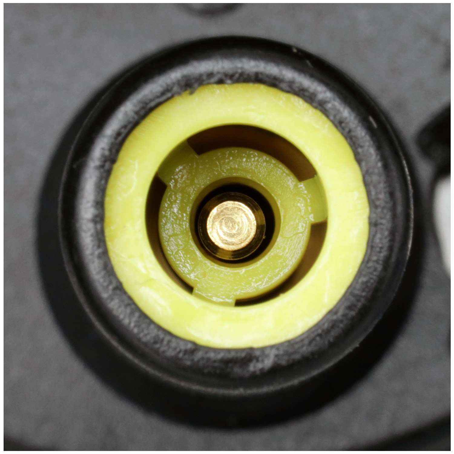 Delphi Fuel Pump and Strainer Set FE0707