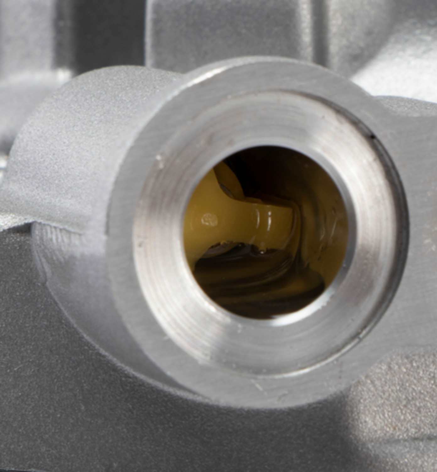 Four Seasons New GM CVC Compressor w/ Clutch 158274