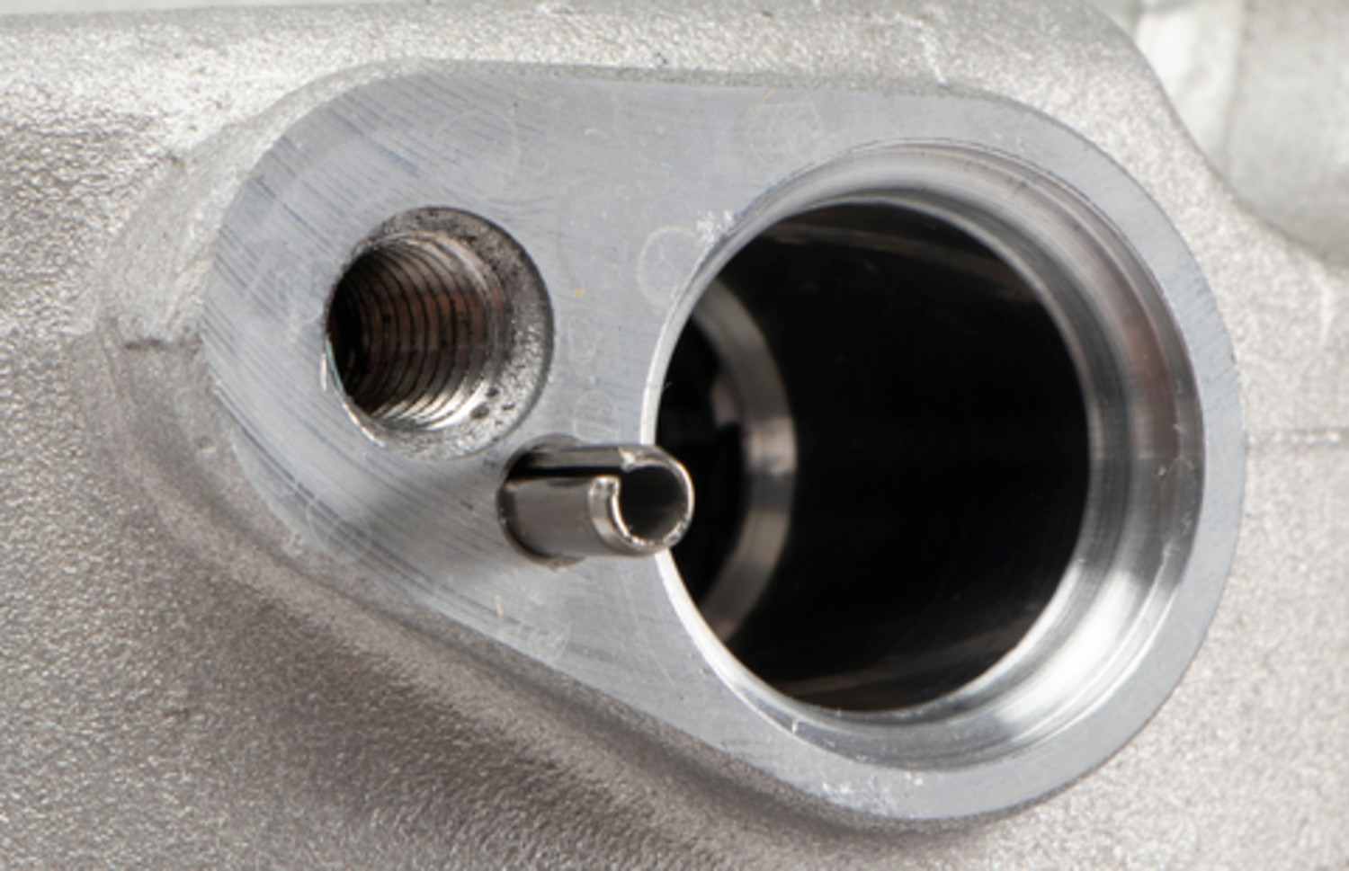Four Seasons New Halla DVE14 Compressor w/ Clutch 168341