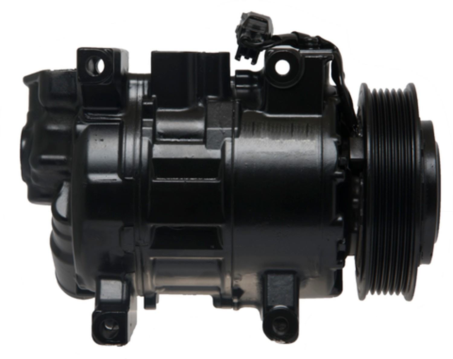 Four Seasons Reman Nippondenso 7SBH17 Compressor w/ Clutch 197375