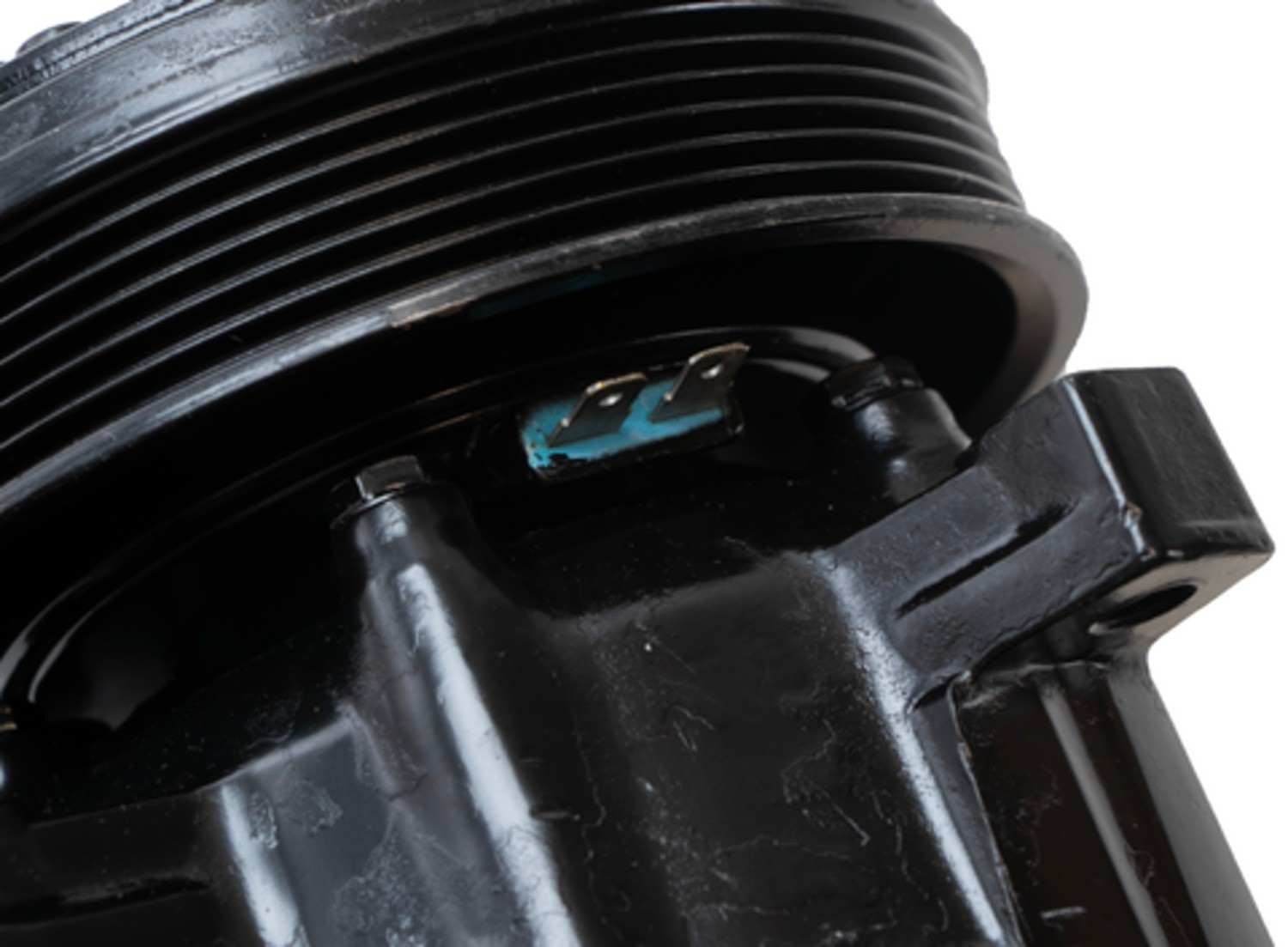 Four Seasons Reman GM V5 Compressor w/ Clutch 57275