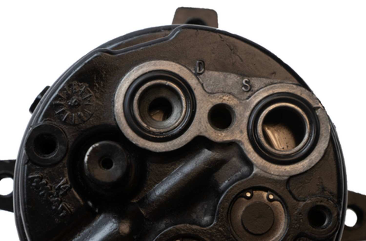 Four Seasons Reman GM V5 Compressor w/ Clutch 57275