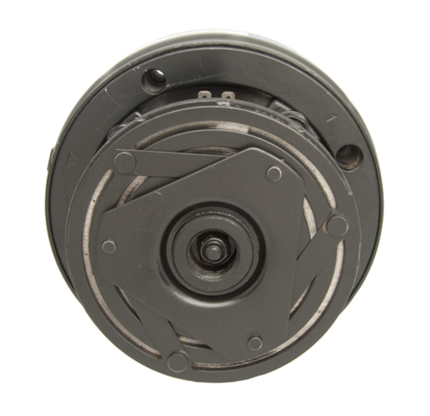 Four Seasons Reman R4 Lightweight Compressor w/ Clutch 57943