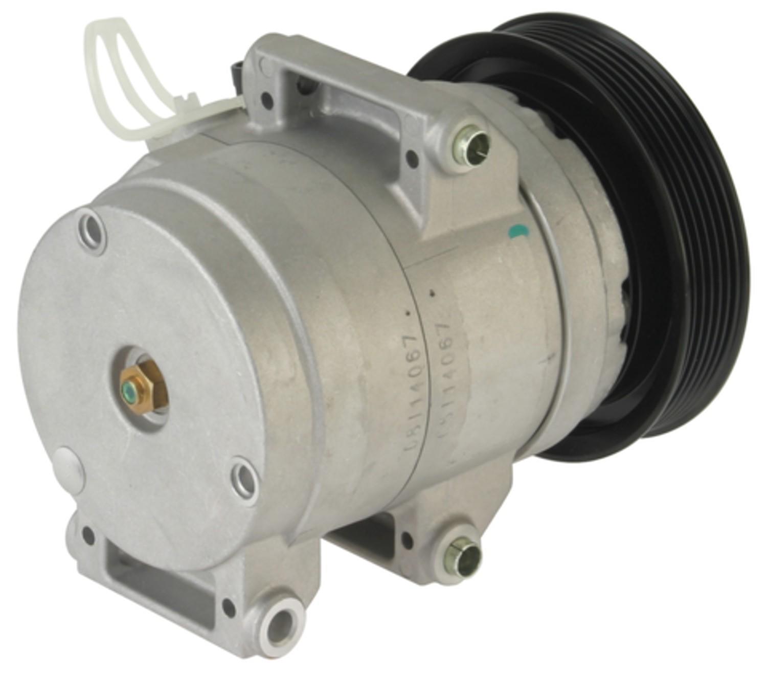 Four Seasons New Delphi SP17 Compressor w/ Clutch 68670