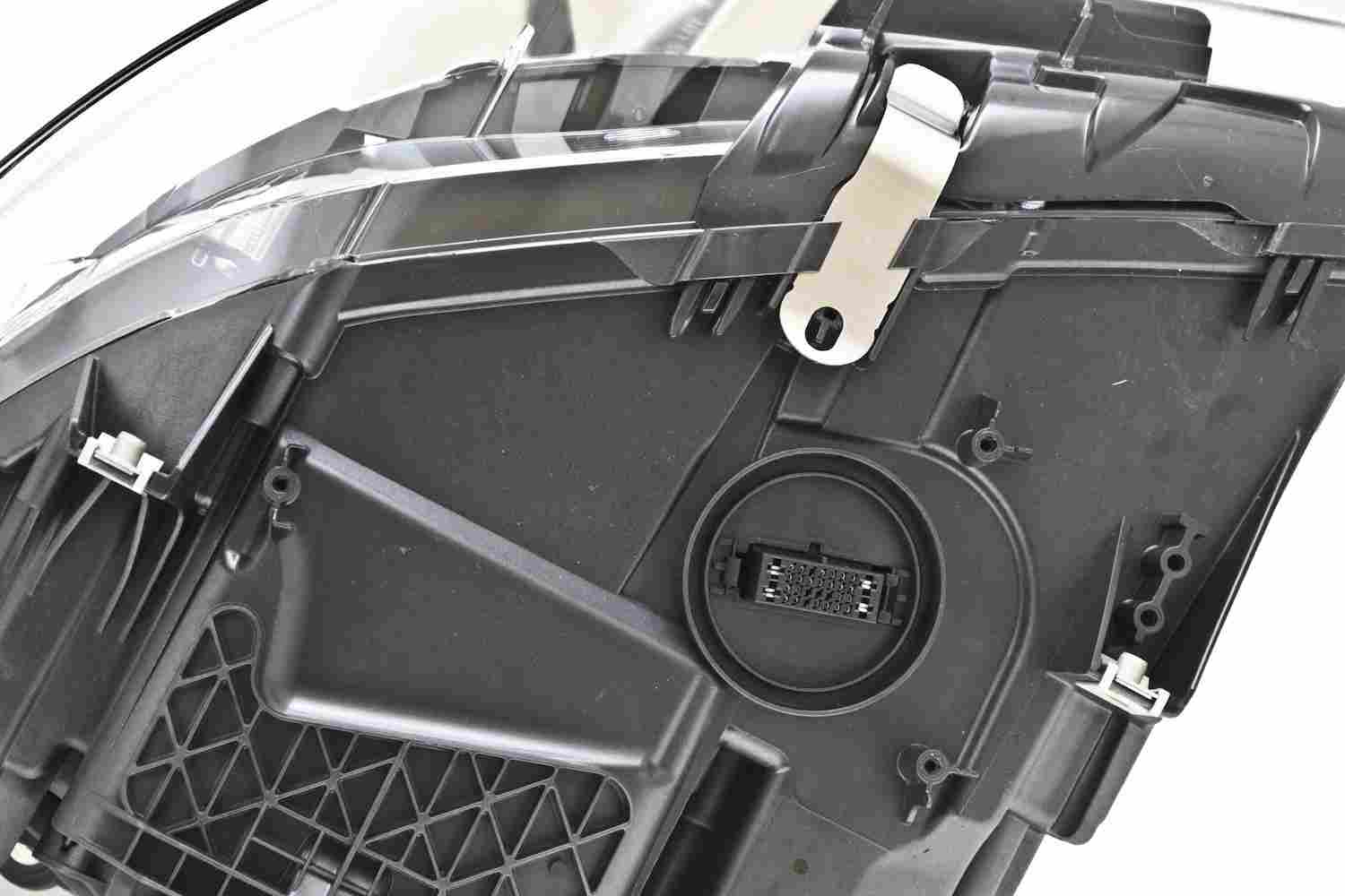 Hella Headlight Assembly 011072961