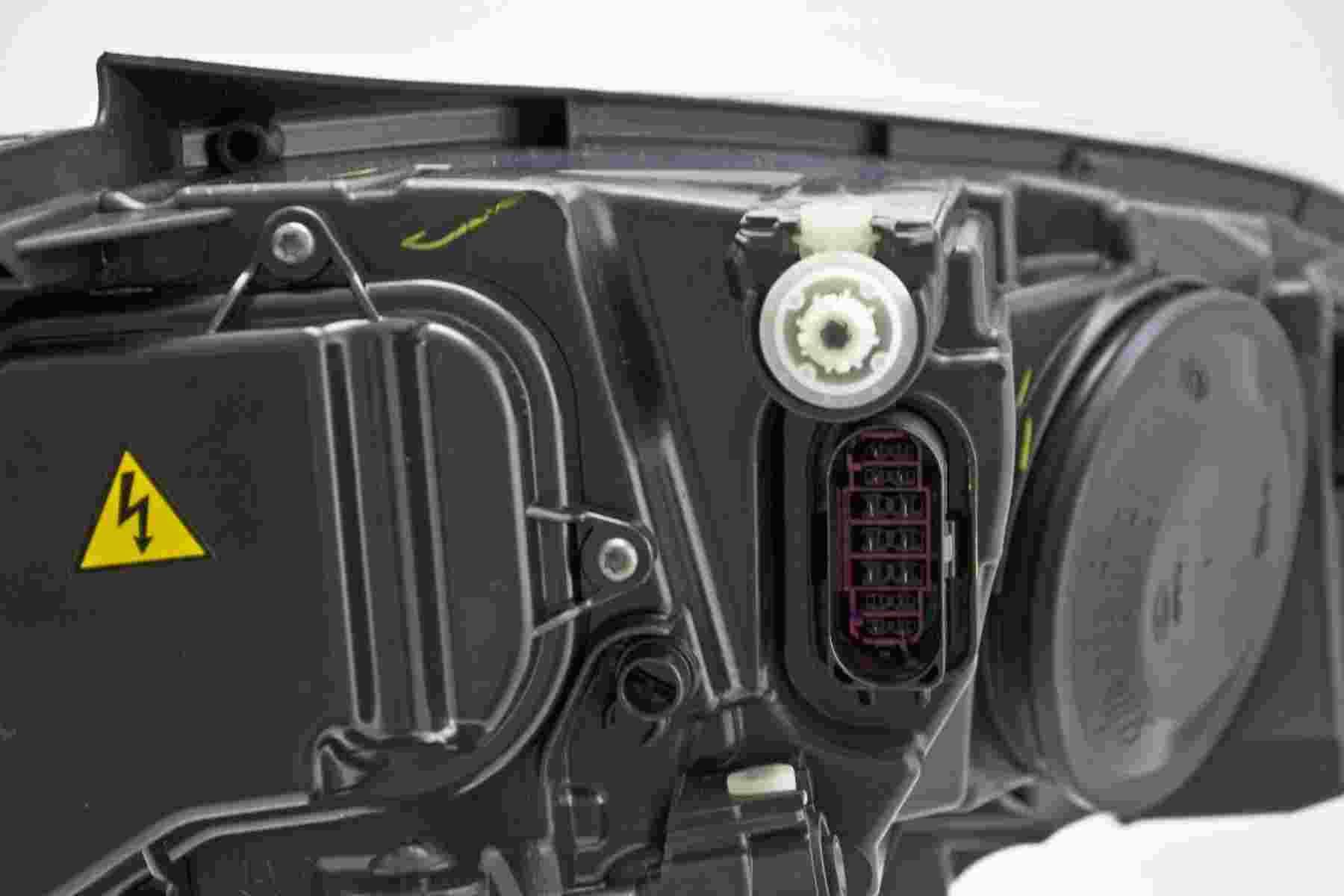 Hella 2013-2020 Volkswagen Golf Bi-Xenon Headlight Assembly 011956271