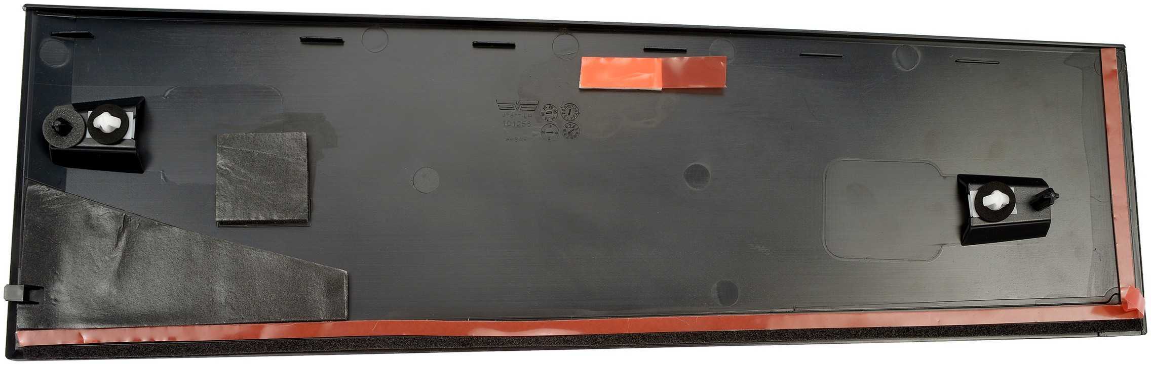 Dorman - HELP DOOR APPLIQUE 47877