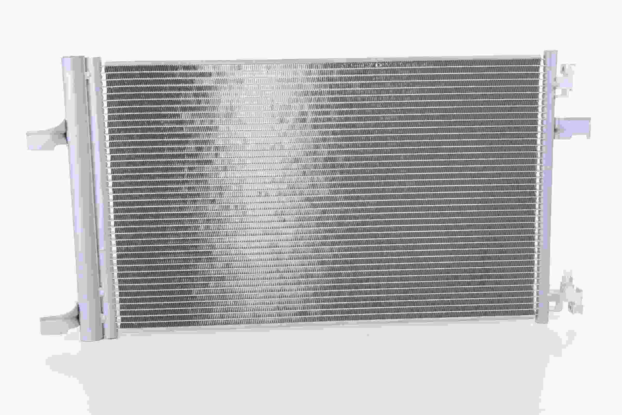 Nissens A/C Condenser 940533