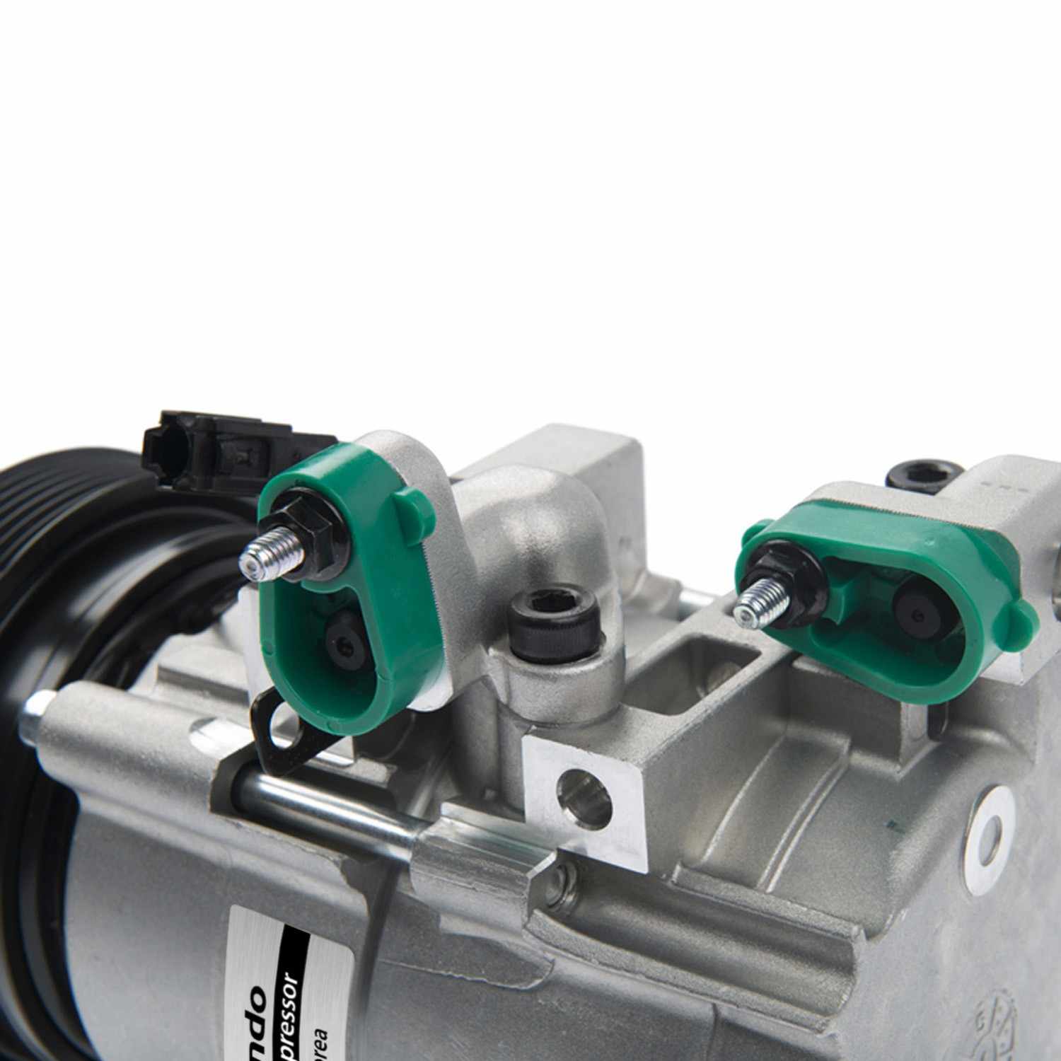 Mando A/C Compressor 10A1017